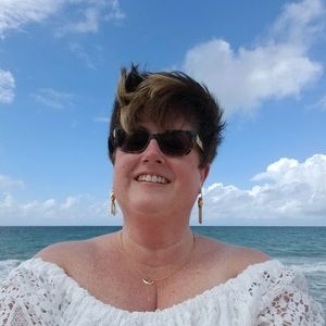 Meet your Posher, Catherine